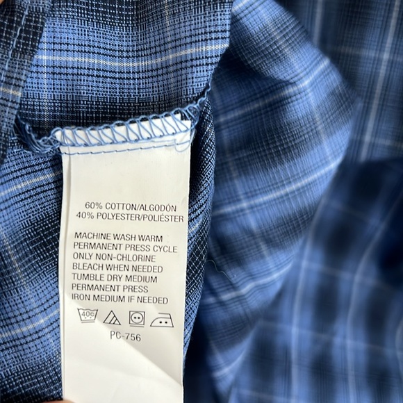 NEW Van Heusen No Iron Button Down Short Sleeve Shirt, Blue/Navy XXL New w/o Tag - Picture 5 of 7